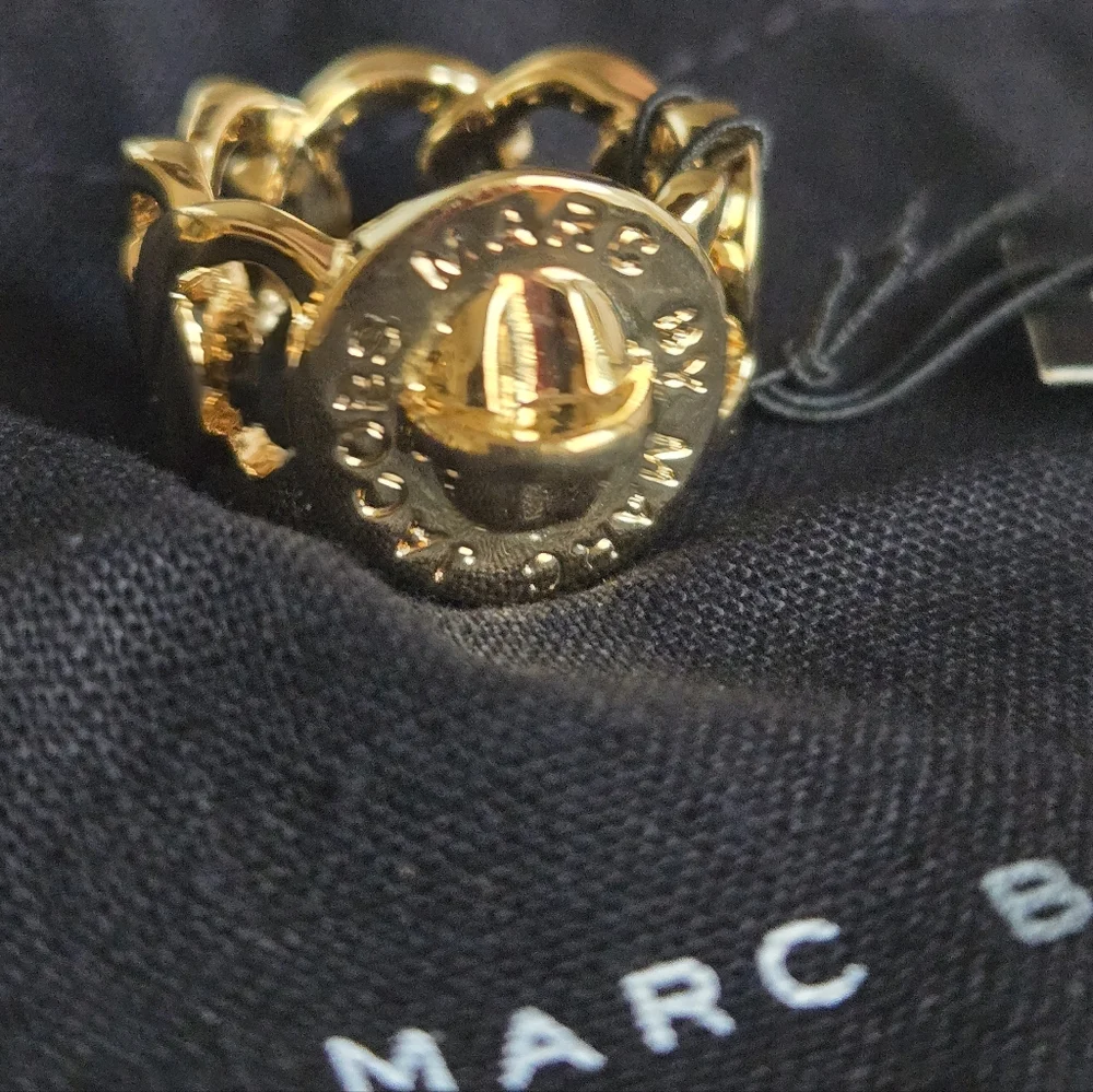 Marc By Marc Jacobs Turnlock Ring Size S/M - Picture 2 of 4